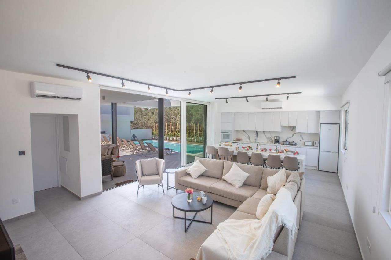 Kube Luxury Villas Agia Napa Exterior foto
